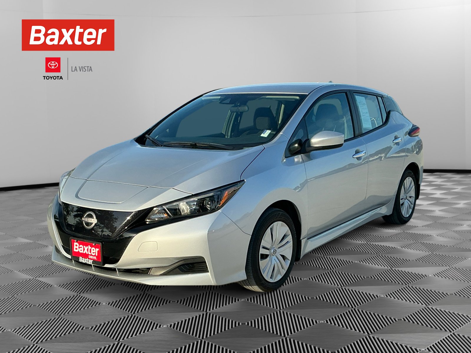 2023 Nissan Leaf S photo 10