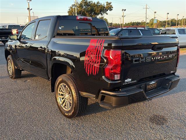 2024 Chevrolet Colorado LT photo 5