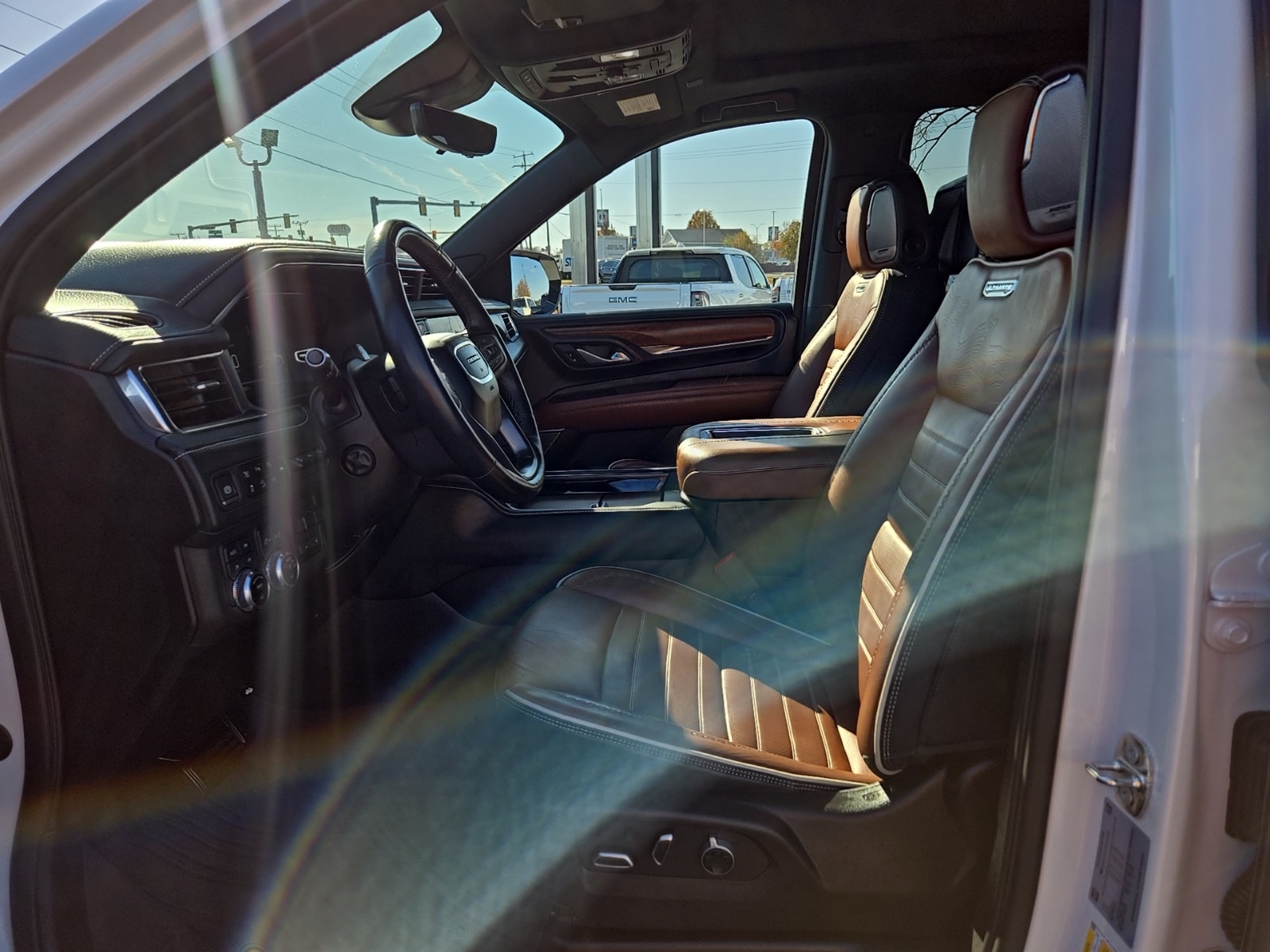 2024 Gmc Yukon XL Denali Ultimate photo 3