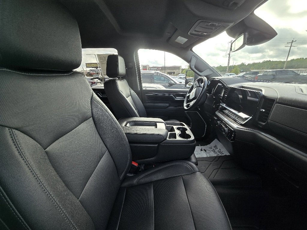 2024 Chevrolet Silverado 2500HD LTZ photo 3