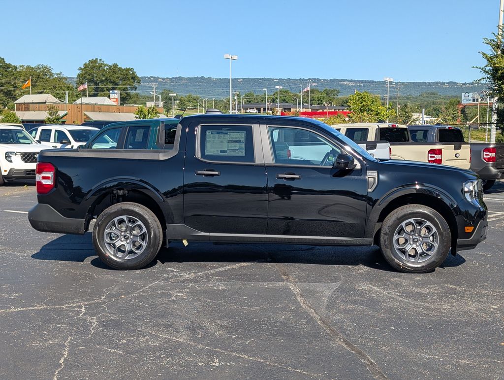 2025 Ford Maverick XLT photo 3