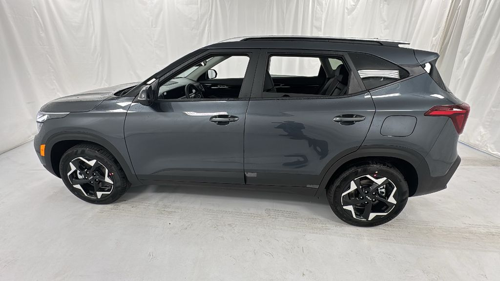 2026 Kia Seltos S photo 4