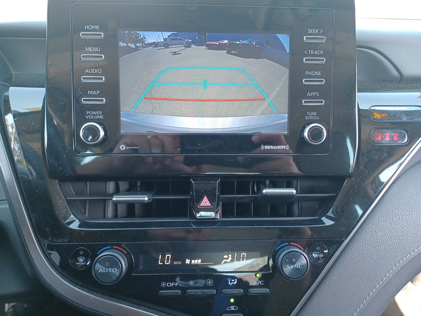2024 Toyota Camry SE photo 9