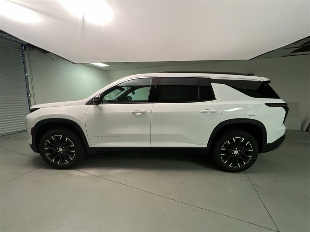 2026 Chevrolet Traverse photo 4