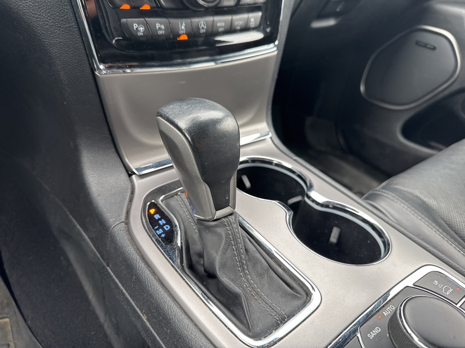 2020 Jeep Grand Cherokee Overland photo 19