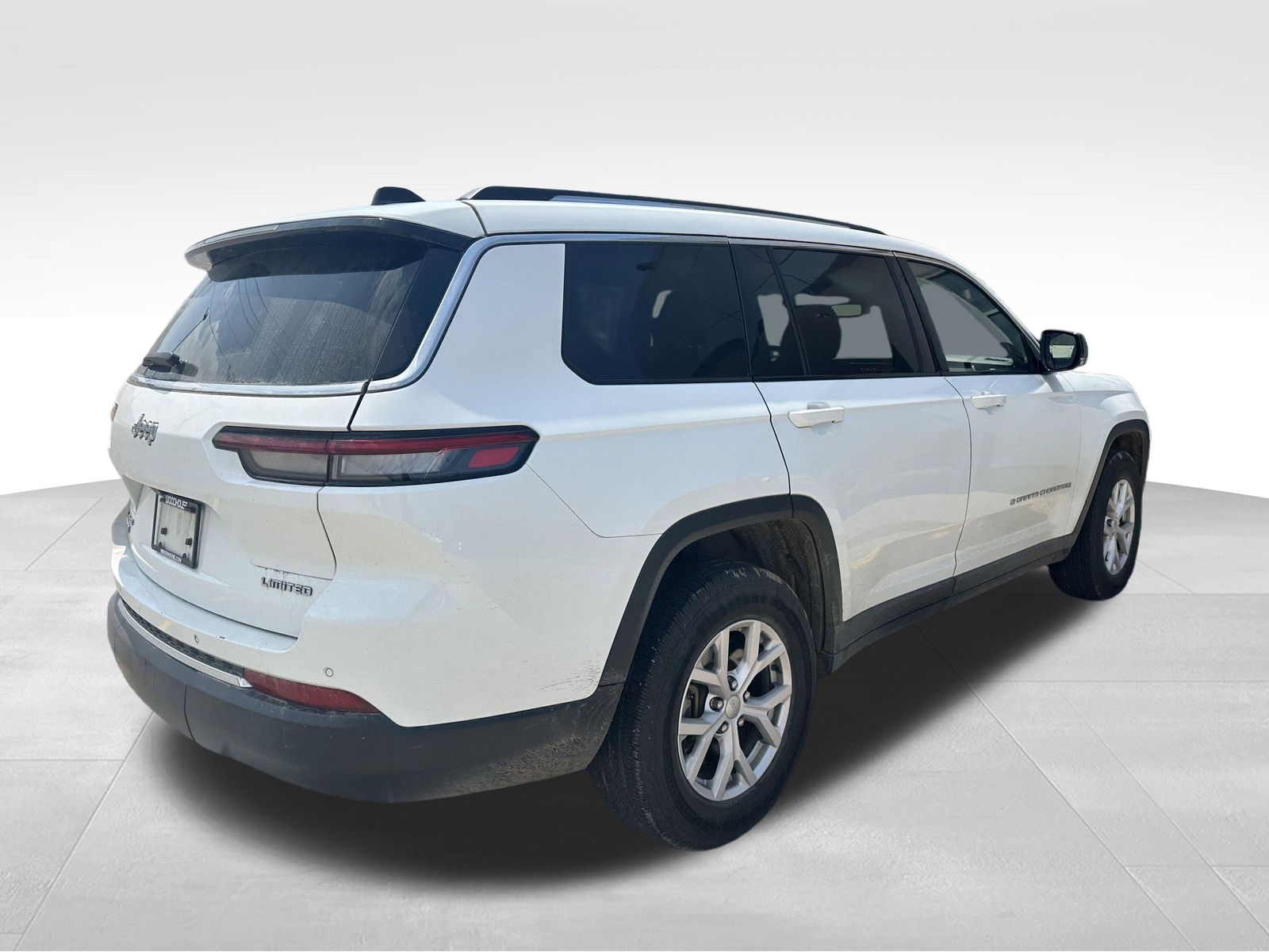 2022 Jeep Grand Cherokee Limited photo 2