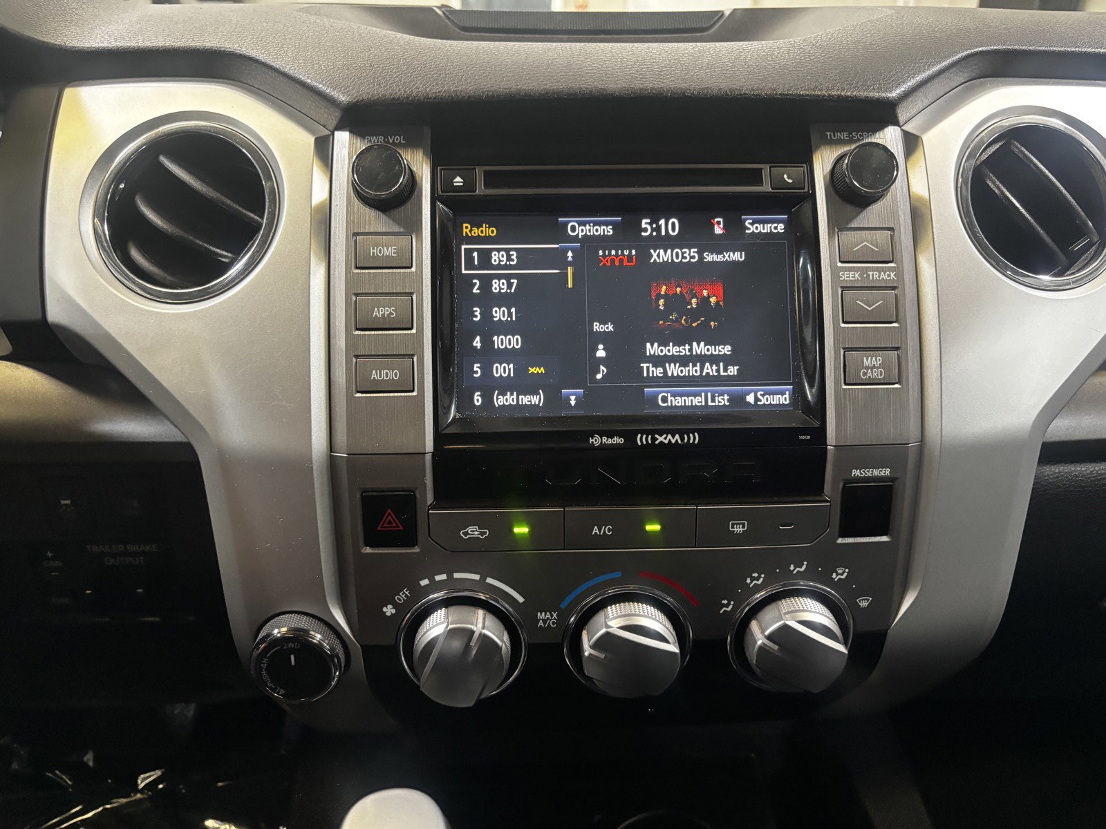 2017 Toyota Tundra SR5 photo 10
