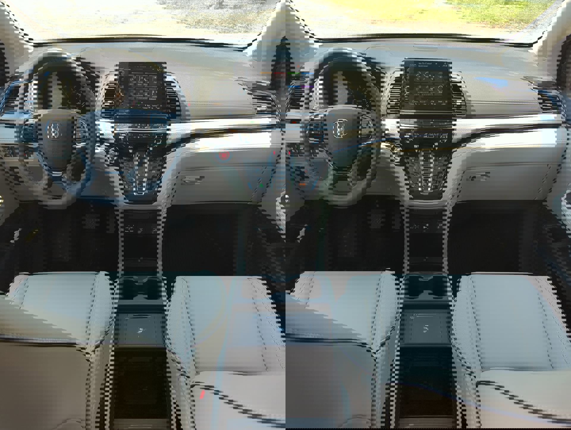 2025 Honda Odyssey Touring photo 15