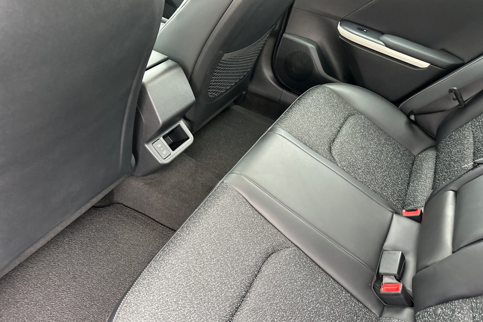 2025 Kia K4 GT-Line photo 7