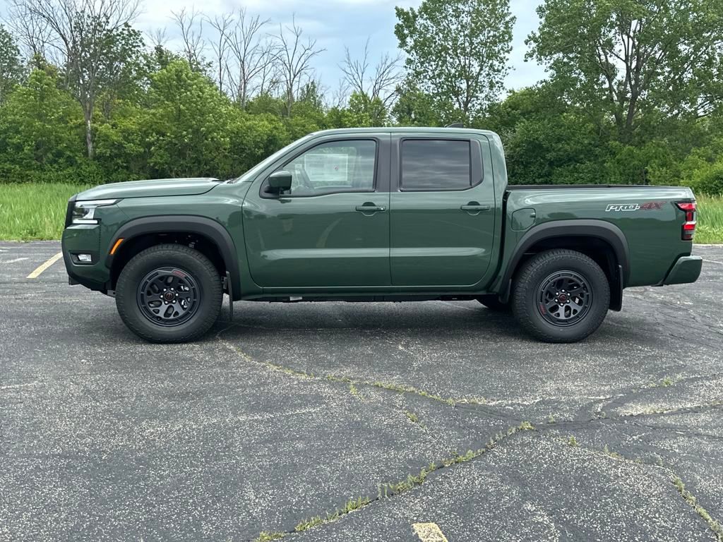2025 Nissan Frontier PRO-4X photo 2