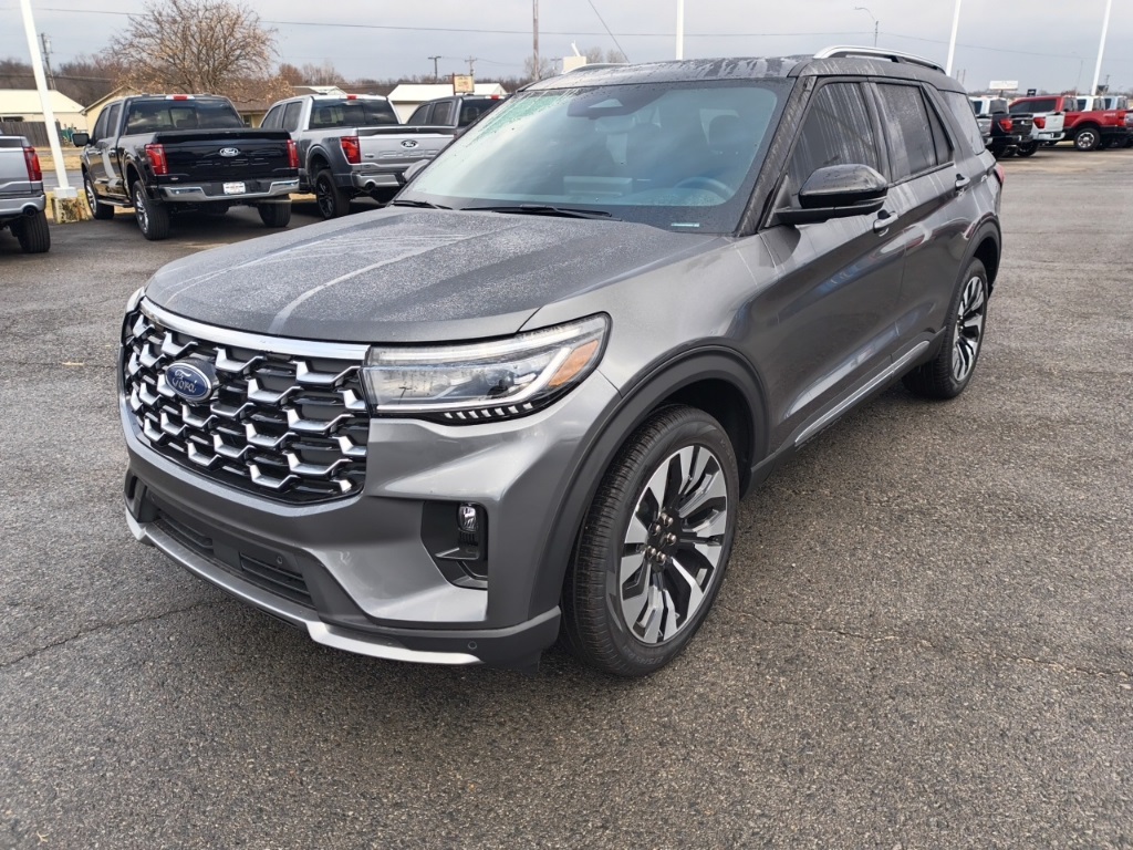 2026 Ford Explorer Platinum's photo