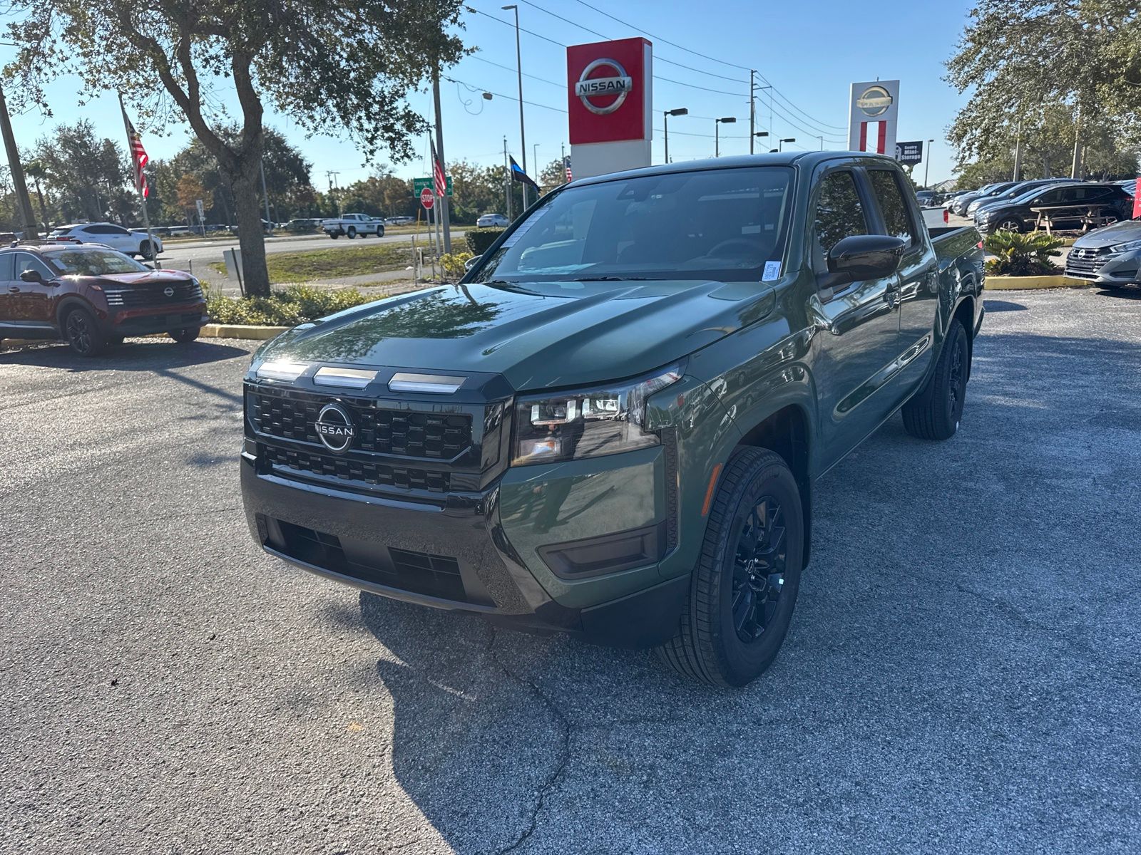 2026 Nissan Frontier Crew Cab SV photo 2