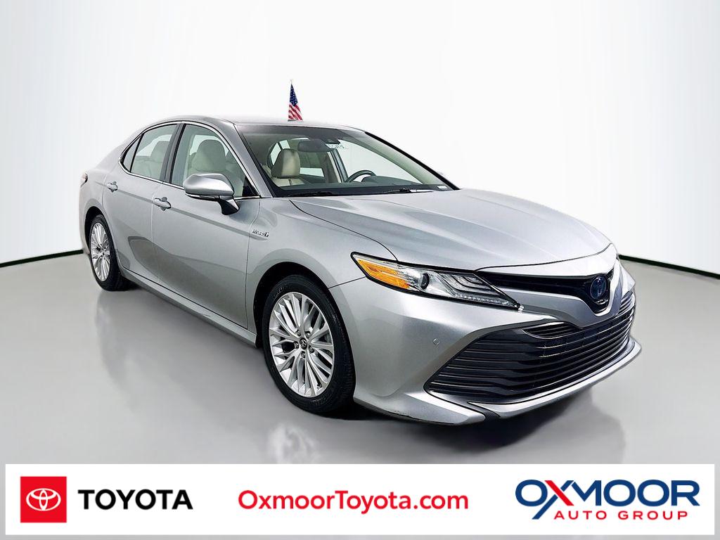 2018 Toyota Camry XLE Hybrid's photo