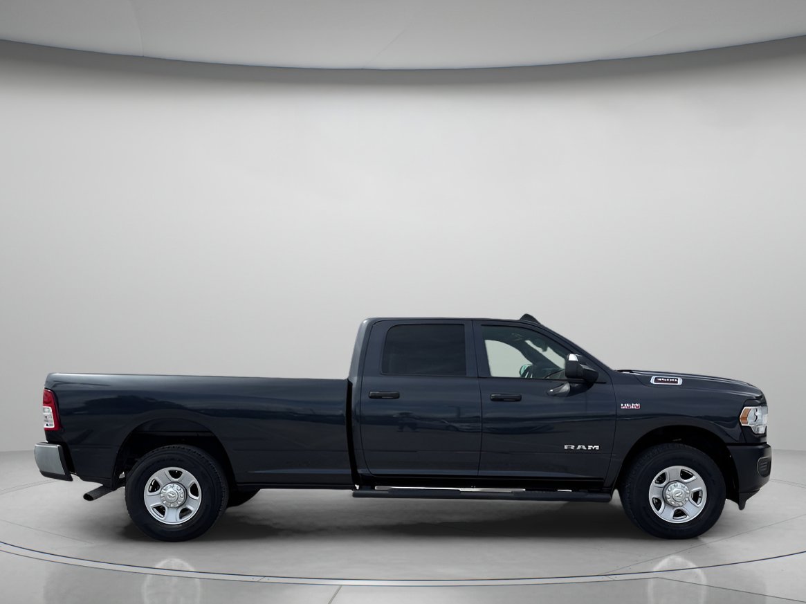 2021 Ram 3500 Tradesman photo 2