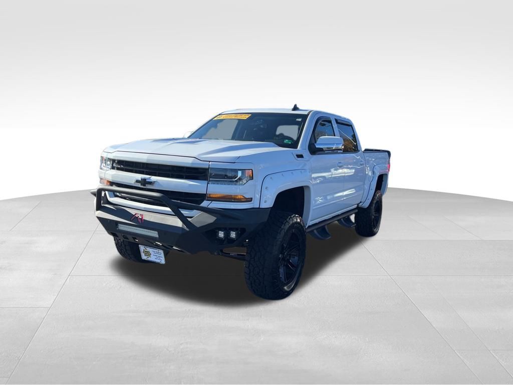 2018 Chevrolet Silverado 1500 LT photo 3