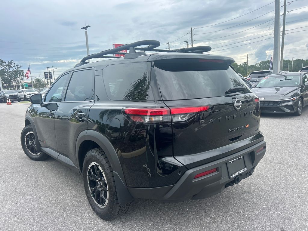 2025 Nissan Pathfinder Rock Creek photo 2