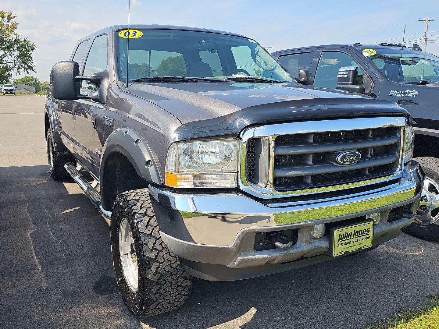 2003 Ford F-250 XLT photo 2