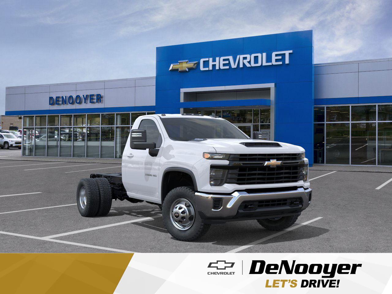 2025 Chevrolet Silverado 3500HD Work Truck's photo
