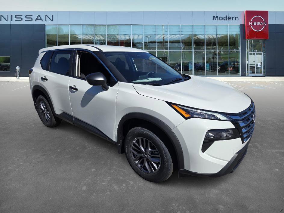 2026 Nissan Rogue S photo 3