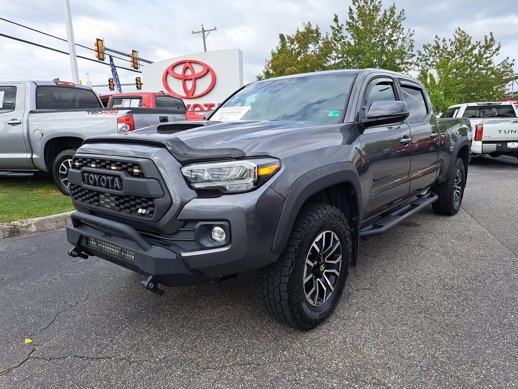 2021 Toyota Tacoma TRD Sport photo 2