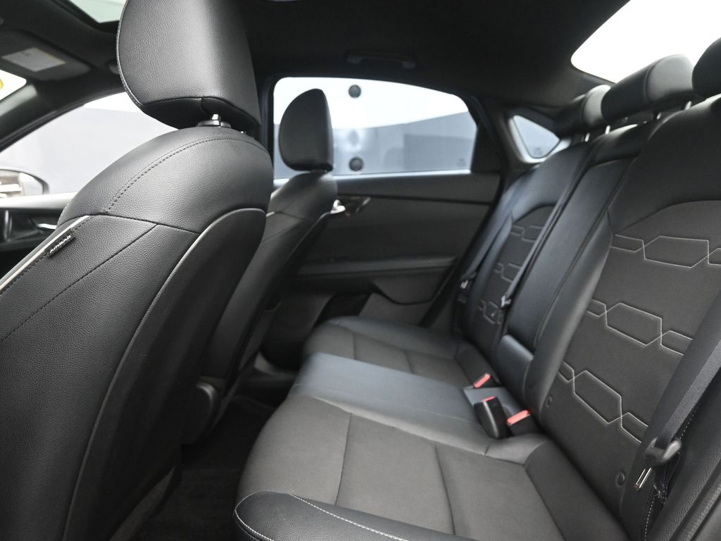 2022 Kia Forte GT-Line photo 8