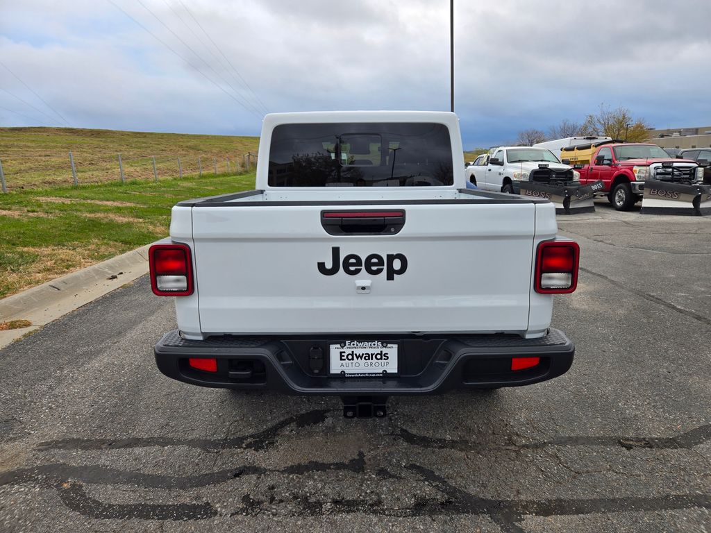2025 Jeep Gladiator Sport S photo 4