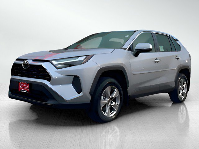 2025 Toyota RAV4 XLE's photo
