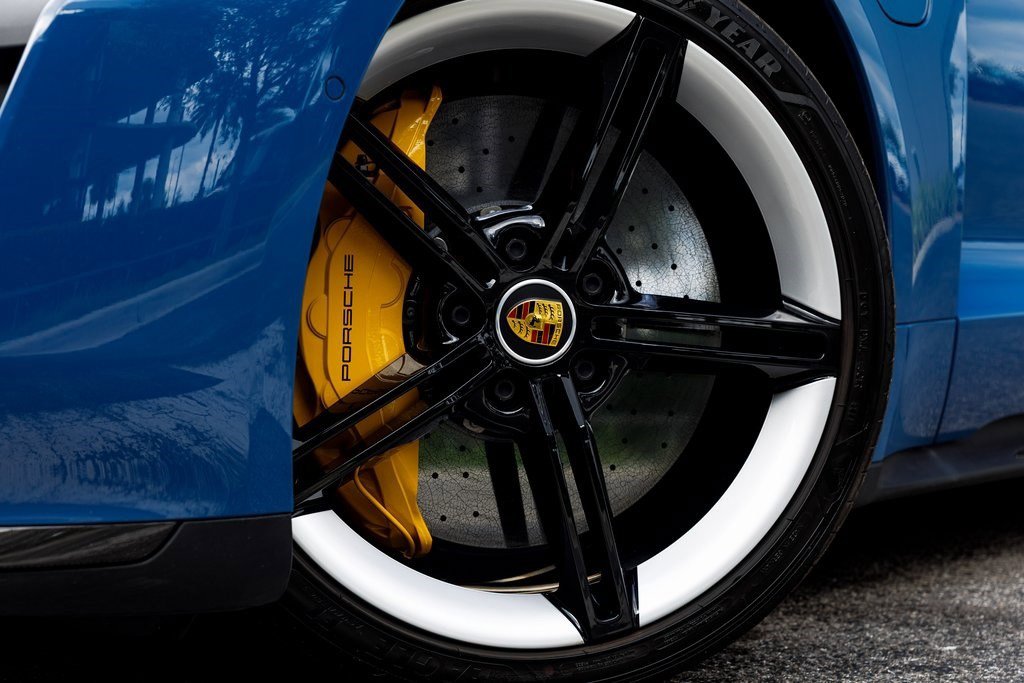 2022 Porsche Taycan Turbo S photo 10