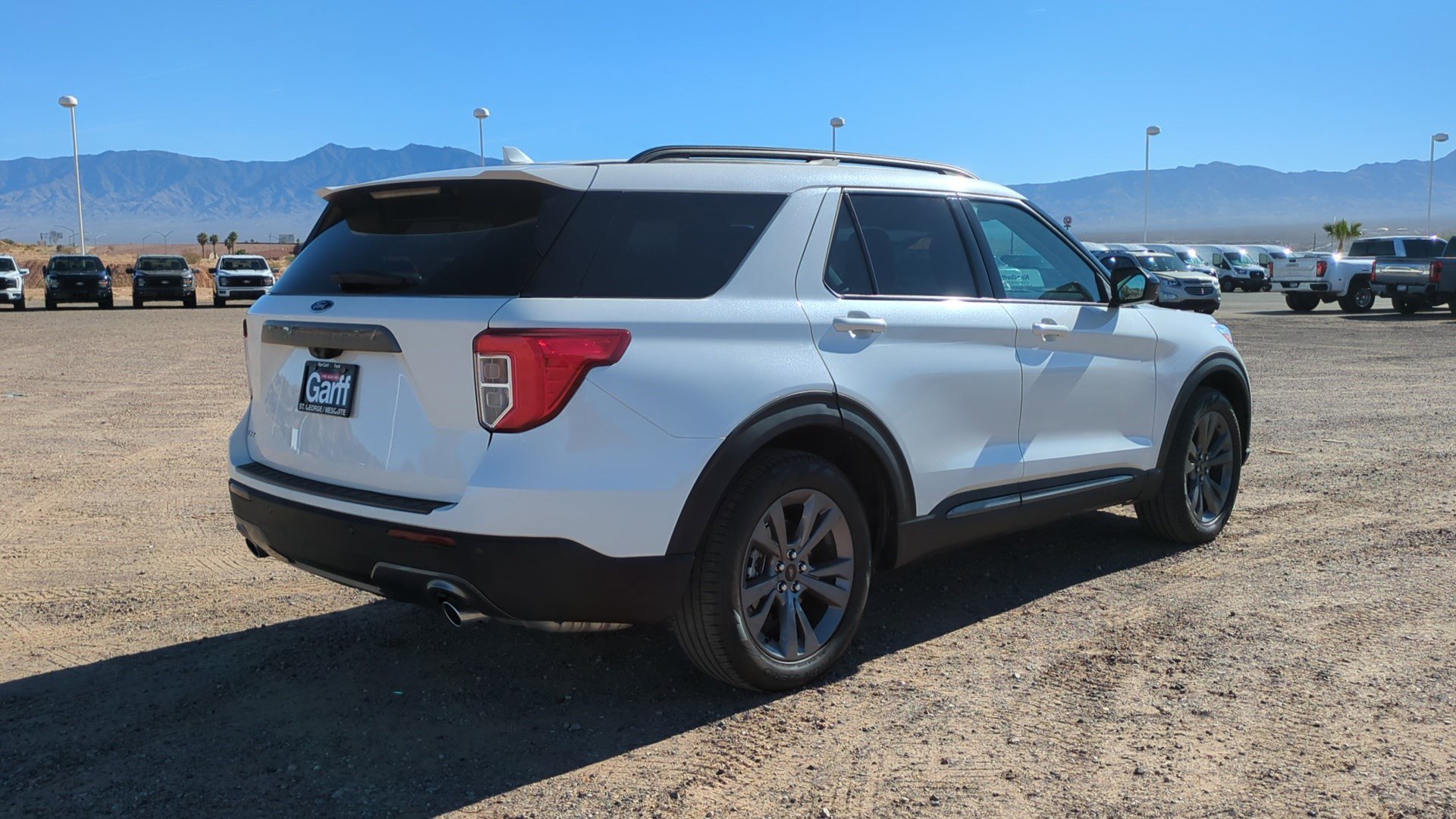 2022 Ford Explorer XLT photo 3