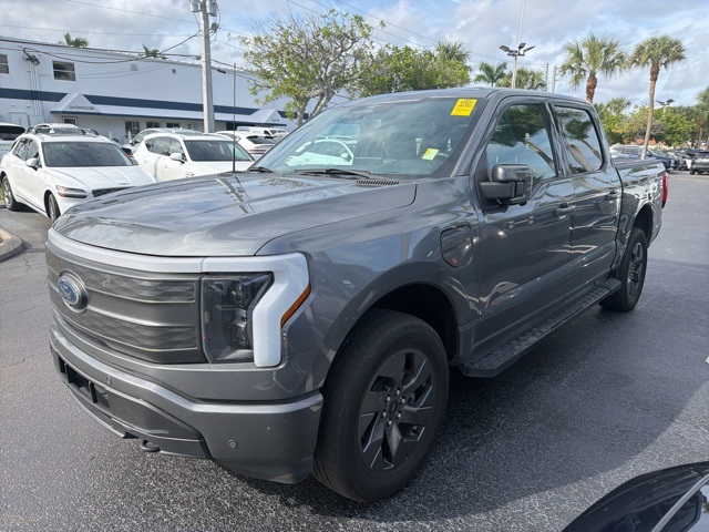 2023 Ford F-150 Lightning Lariat
