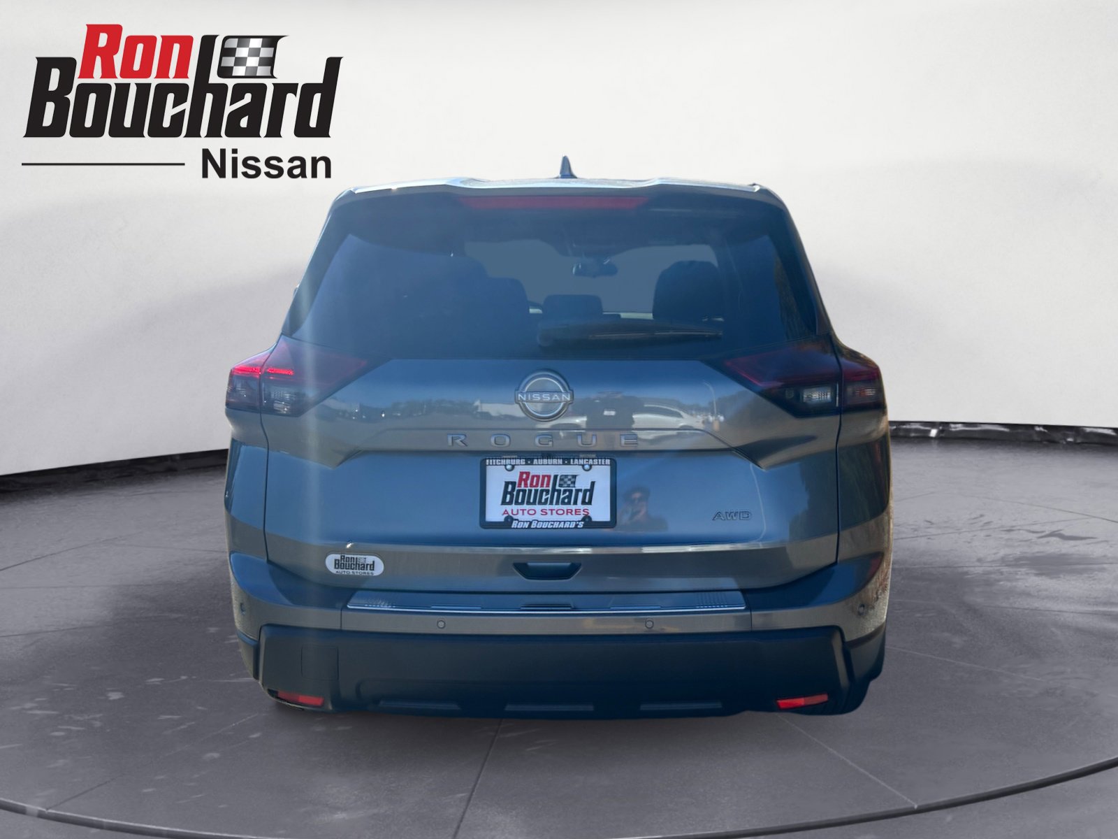 2026 Nissan Rogue SV photo 2