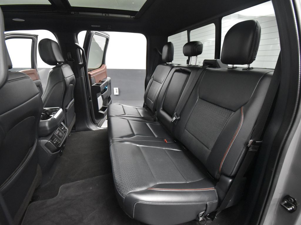 2021 Ford F-150 Lariat photo 28
