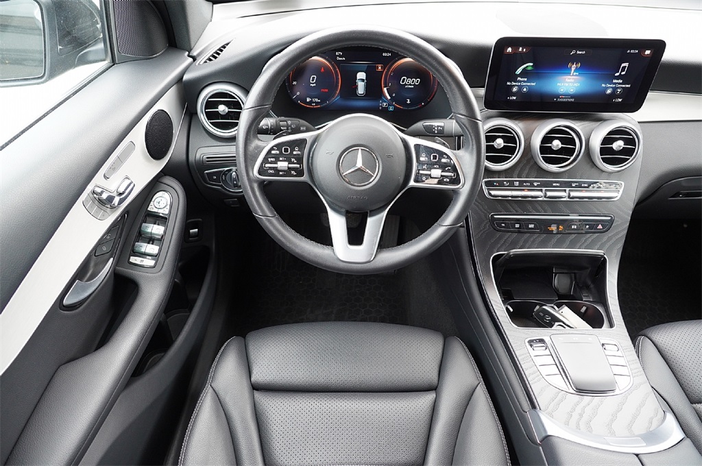 2022 Mercedes Benz GLC 300 photo 14