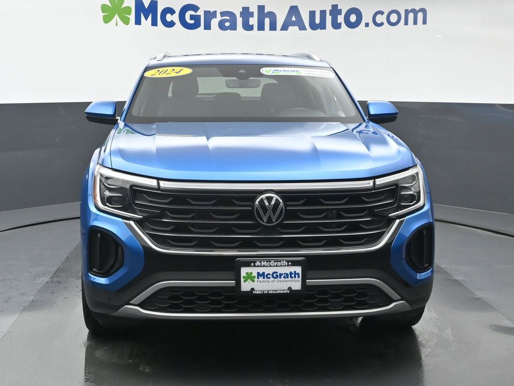 2024 Volkswagen Atlas Cross Sport SE Technology photo 2