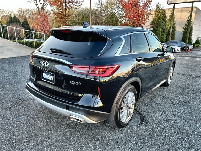 2025 Infiniti QX50 Luxe photo 3