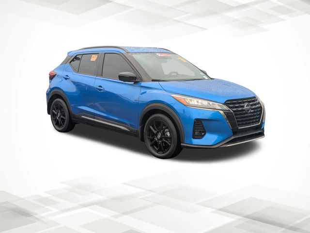 2021 Nissan Kicks SR photo 2