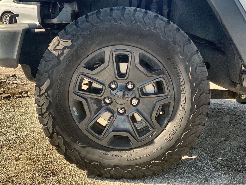 2014 Jeep Wrangler Willys Wheeler photo 17