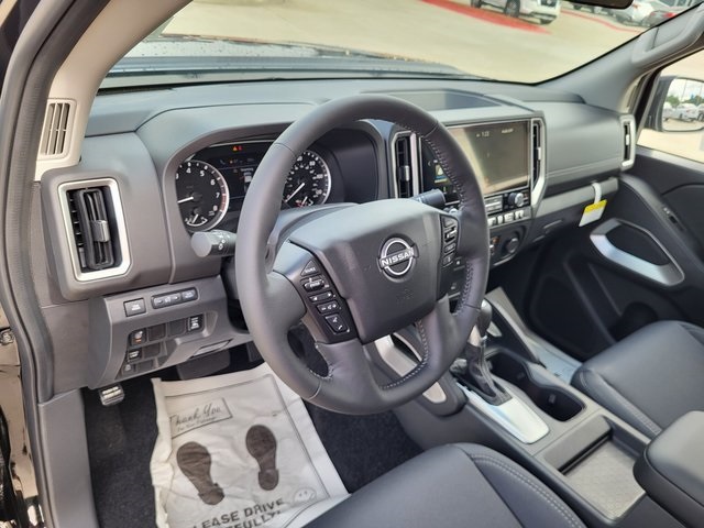 2025 Nissan Frontier SV photo 10