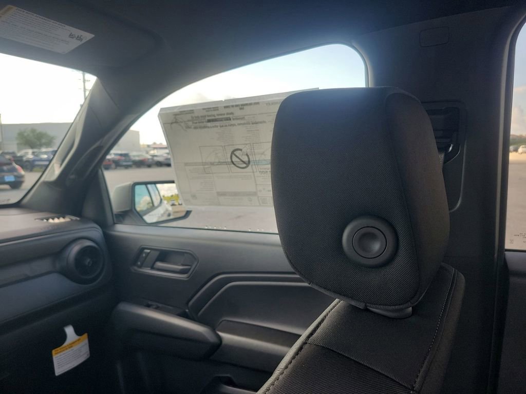 2025 Chevrolet Colorado LT photo 11