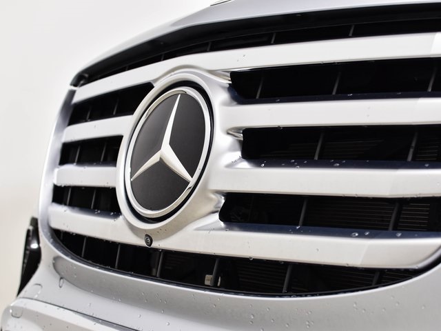 2024 Mercedes Benz GLS 450 photo 3