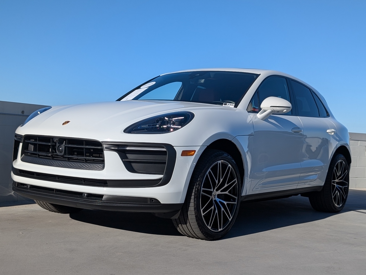 2023 Porsche Macan T