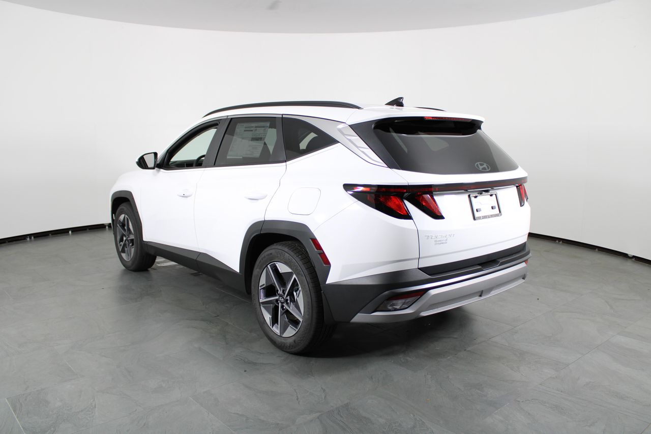 2026 Hyundai Tucson SEL photo 2