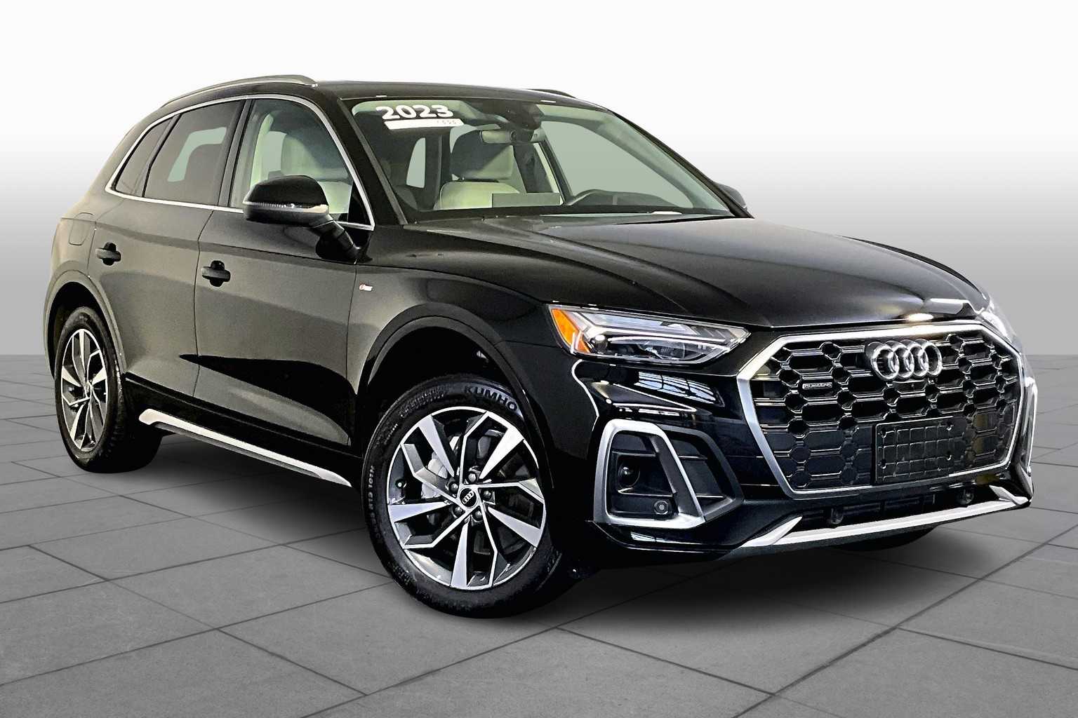 2023 Audi Q5 S line Premium Plus photo 2