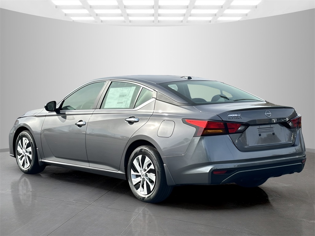 2025 Nissan Altima S photo 3