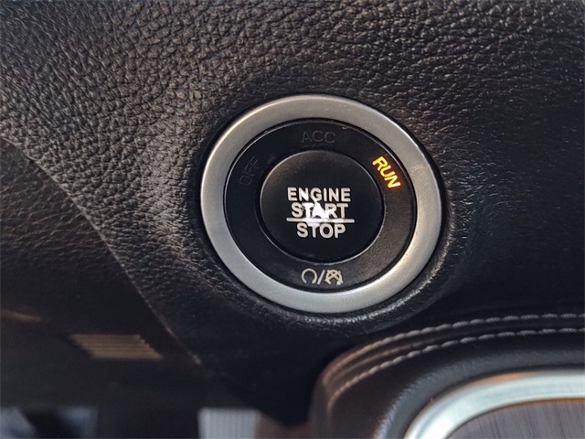 2018 Dodge Challenger SXT photo 19