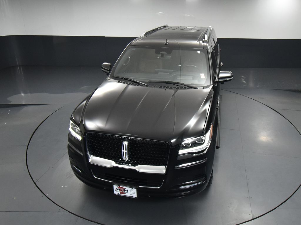 2024 Lincoln Navigator Reserve Luxury Monochromatic photo 54