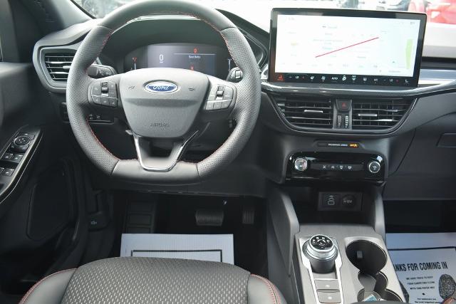 2025 Ford Escape ST-Line photo 3