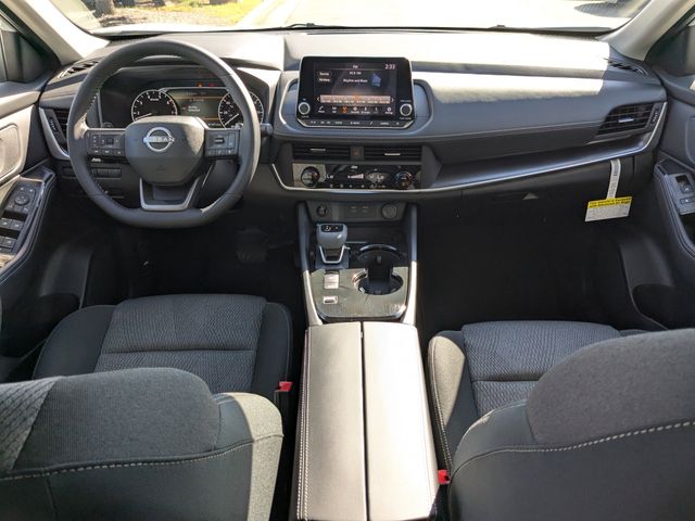 2026 Nissan Rogue SV photo 11