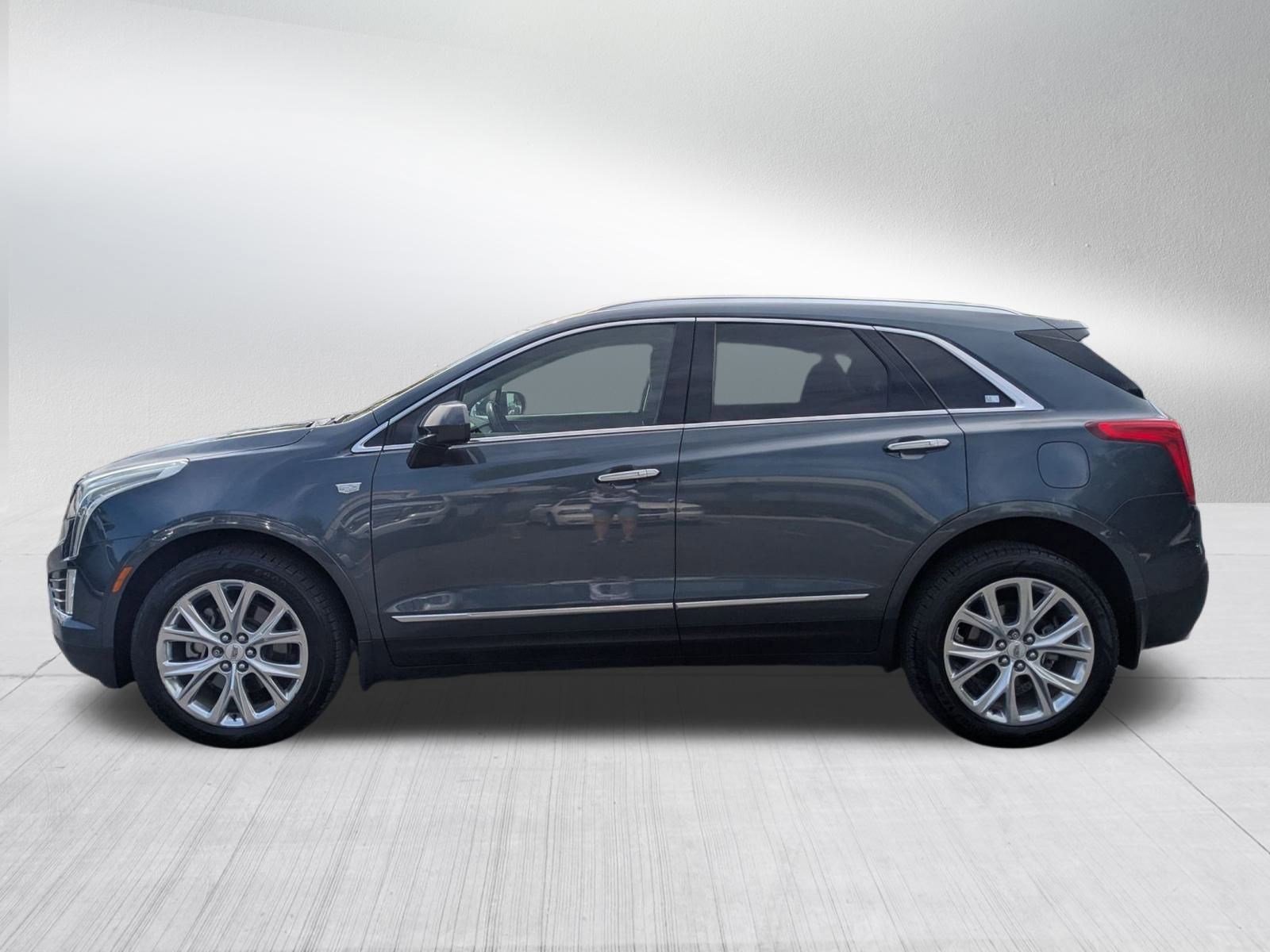 2019 Cadillac XT5 Premium Luxury photo 2