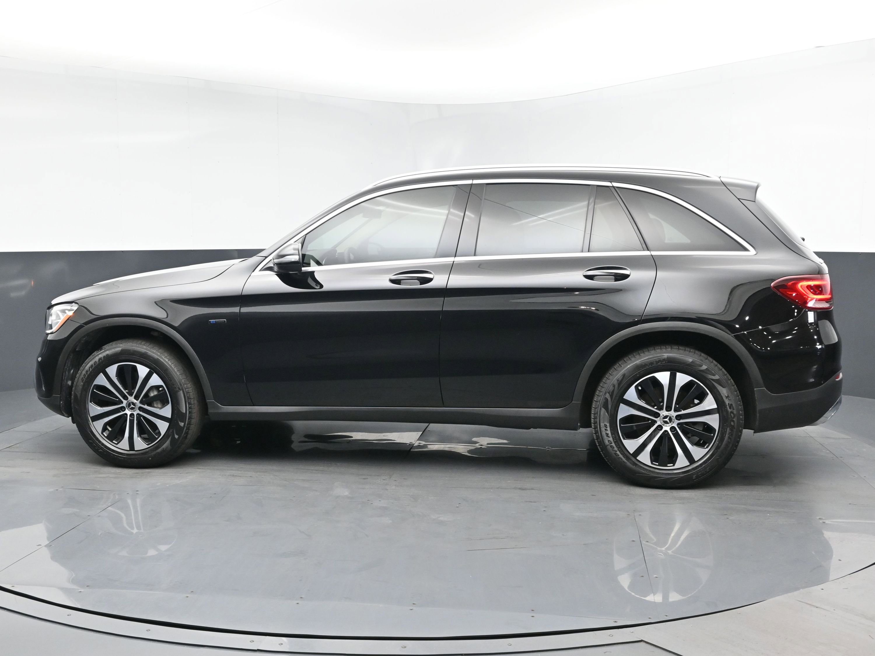 2020 Mercedes Benz GLC 350e 4MATIC photo 4
